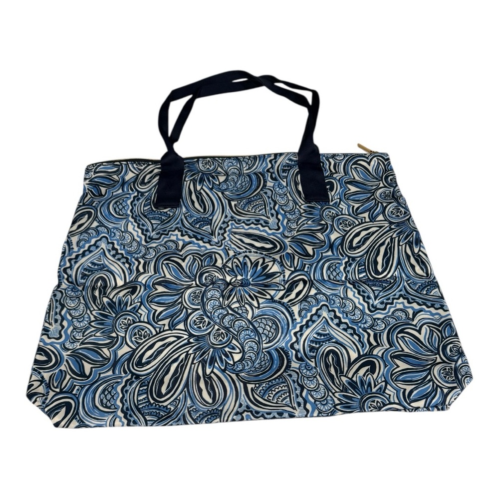 Lilly Pulitzer Blue and White Tote Bag with Paisley Pattern BBOX4